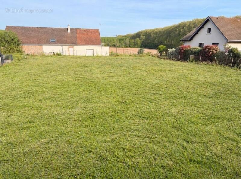 Terrain à AUXONNE