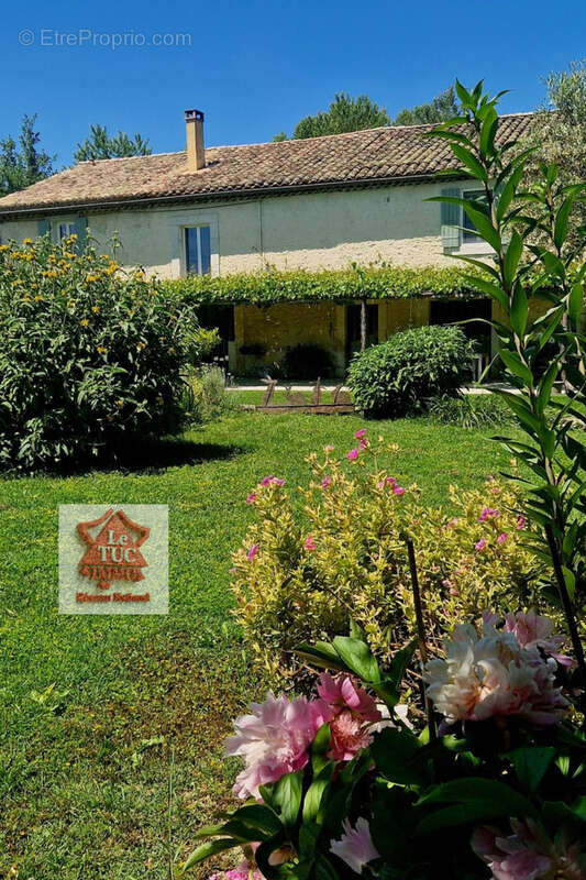 Maison à SUZE-LA-ROUSSE