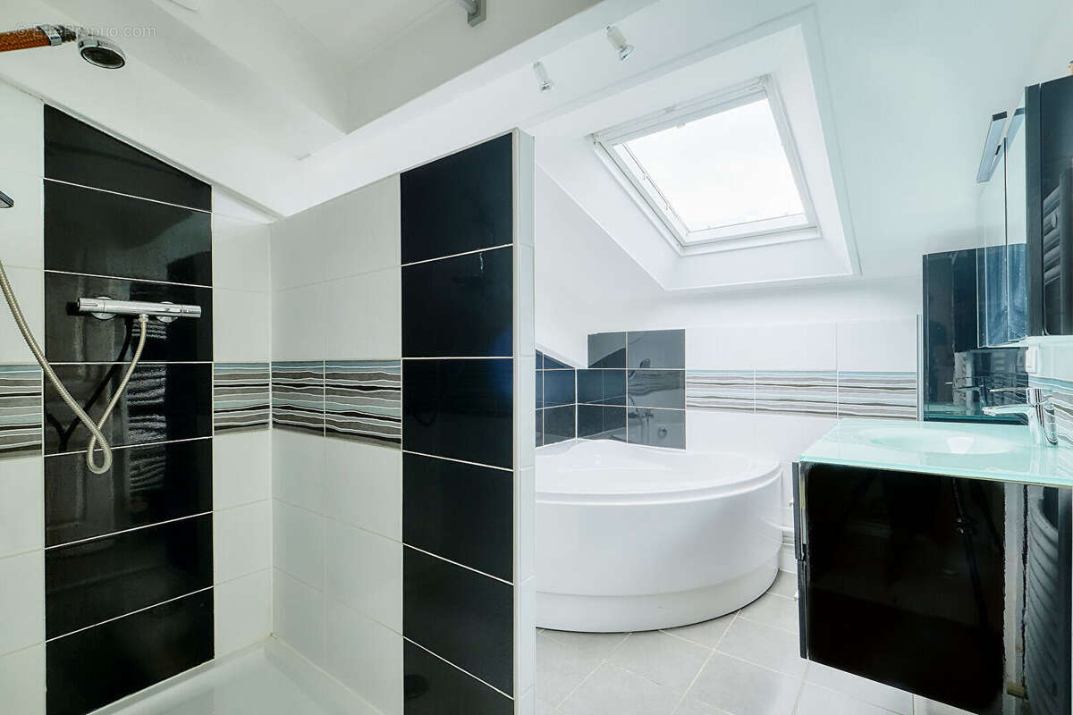 Appartement à SAINT-GENIS-LAVAL
