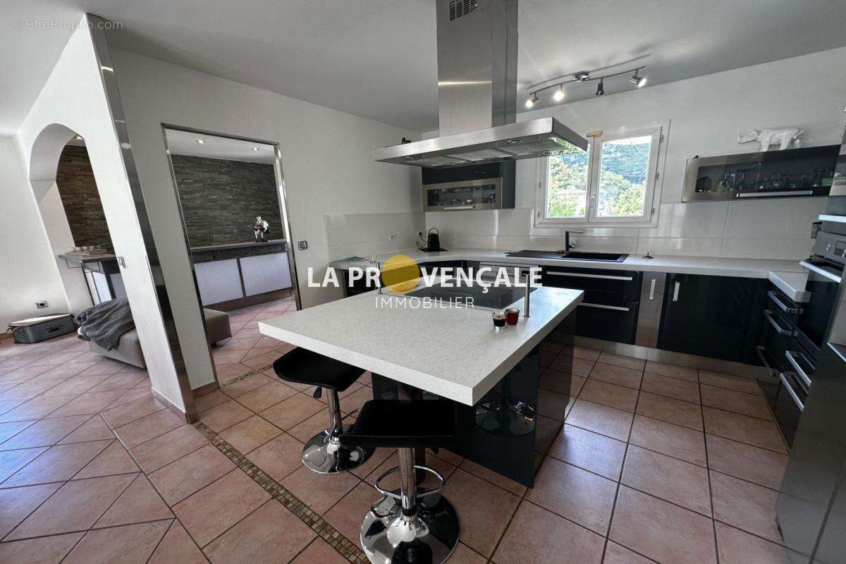 Maison à LA BOUILLADISSE