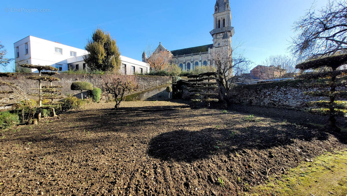 Autre à CHEMILLE
