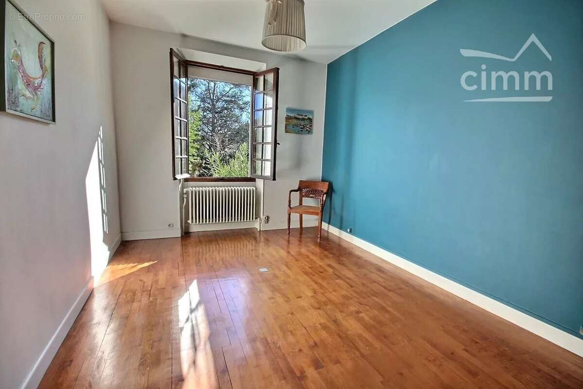 Maison à CHAPAREILLAN