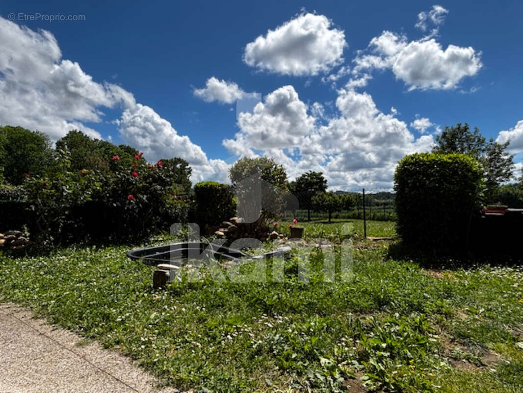 Appartement à CHATEAUNEUF-DE-GALAURE