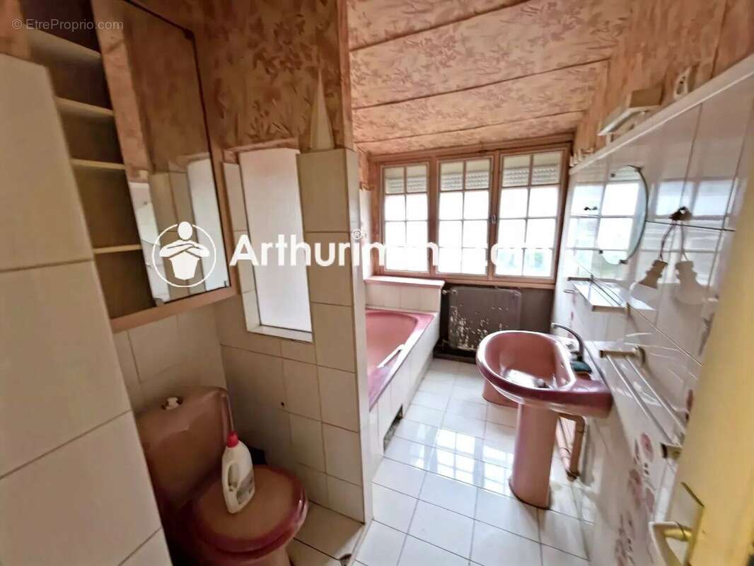 Maison à SAVIGNY-LE-TEMPLE