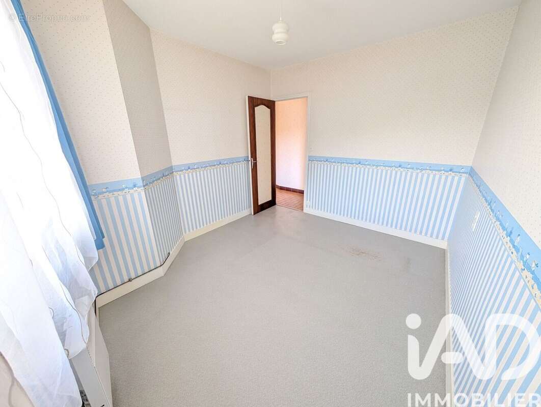 Photo 6 - Appartement à LUSSAC-LES-CHATEAUX