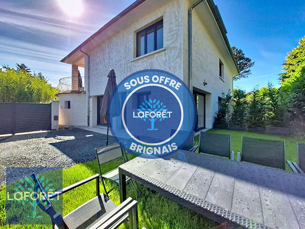 Appartement à CHARLY