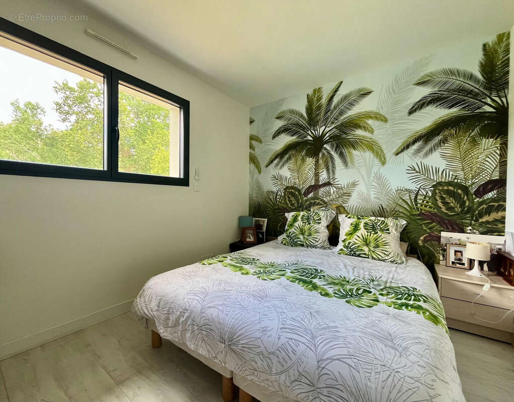 Maison à SAINT-JEAN-D'ILLAC