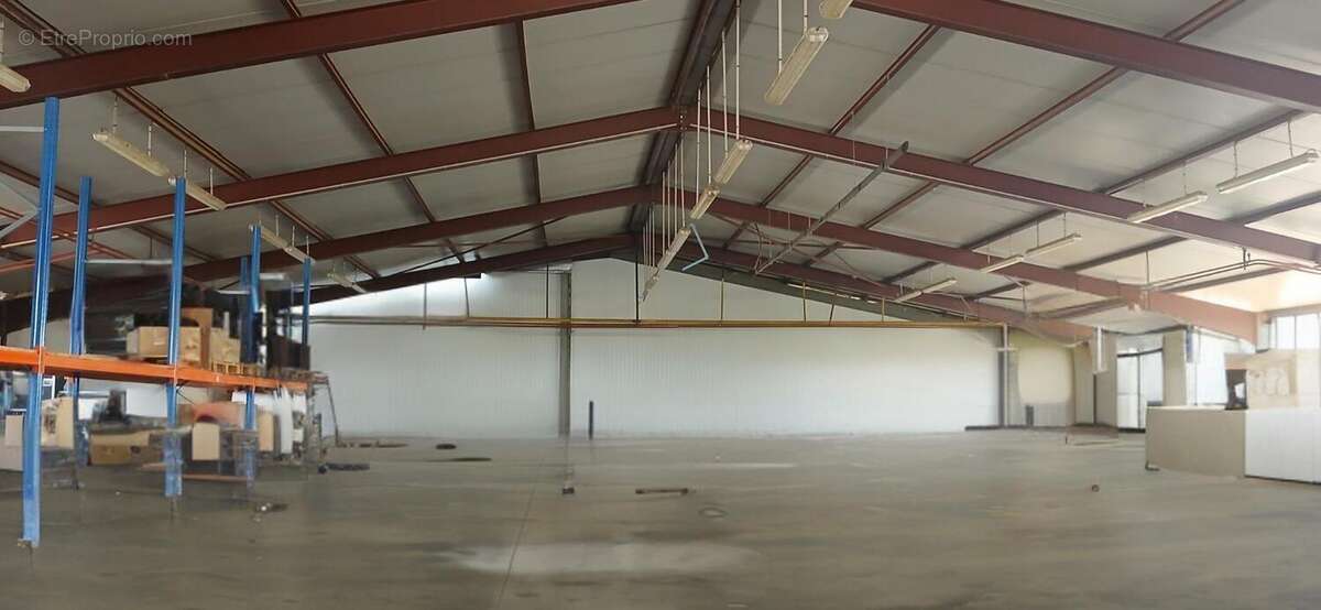 Commerce à FROIDECONCHE