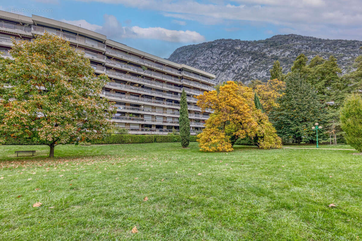 Appartement à SAINT-EGREVE