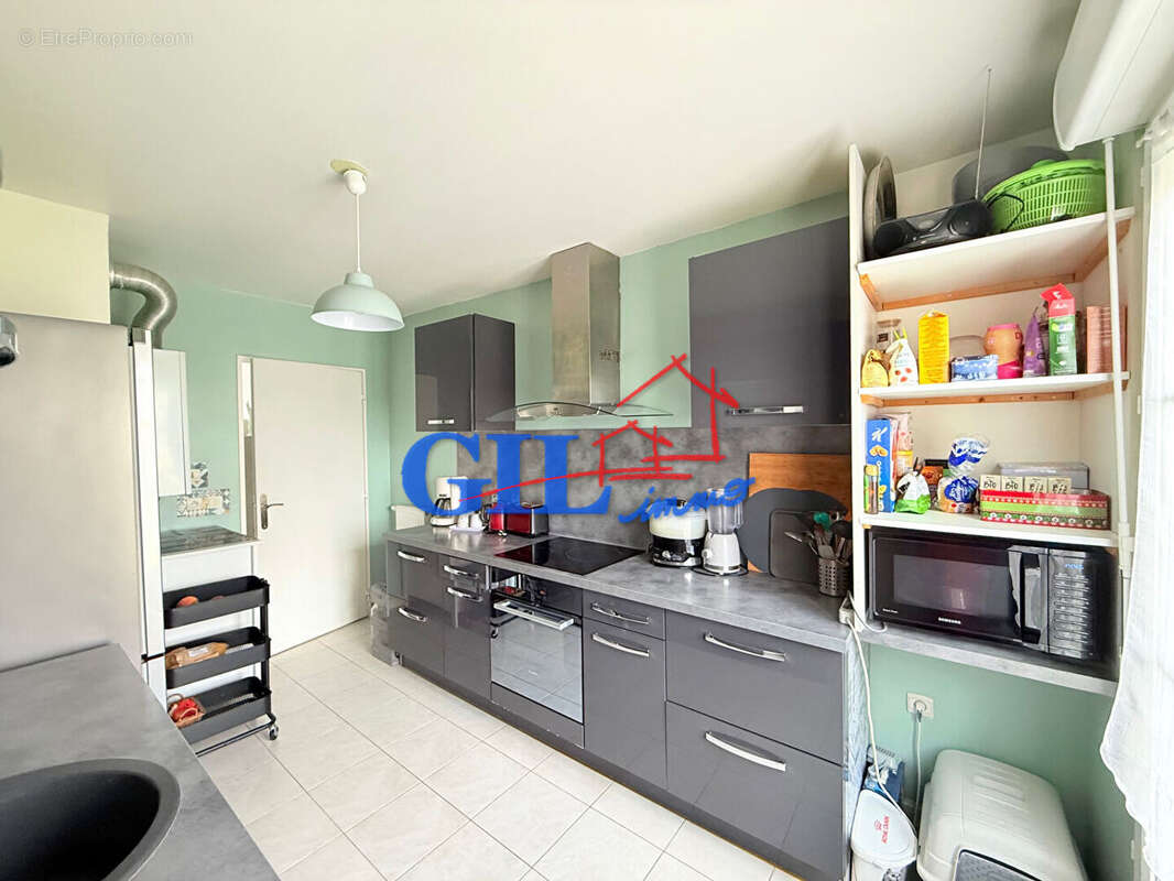 Appartement à SAVIGNY-LE-TEMPLE