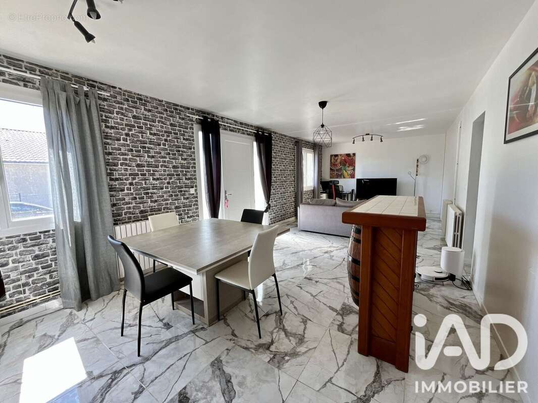Maison 125 m² à Bascons  - photo 3