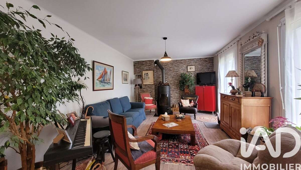 Photo 8 - Maison à CHATEAUNEUF-DU-FAOU