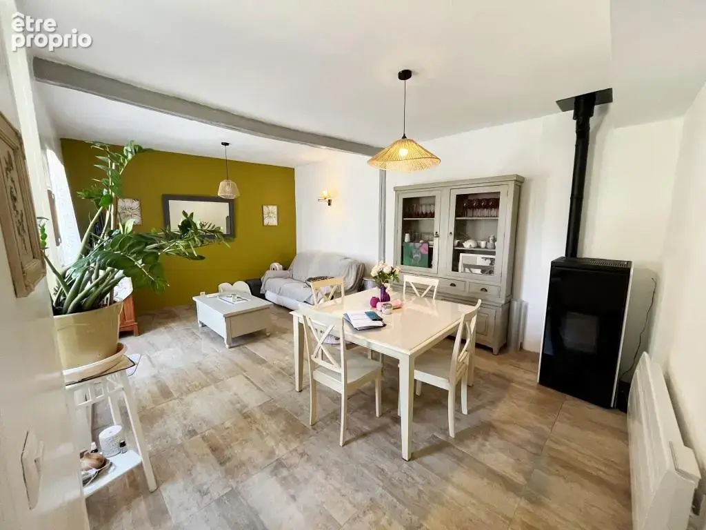 Agréable maison de village et sa dépendance sur son jardin clos de 410 m2 dans le Nord de l'Yonne. - photo 4
