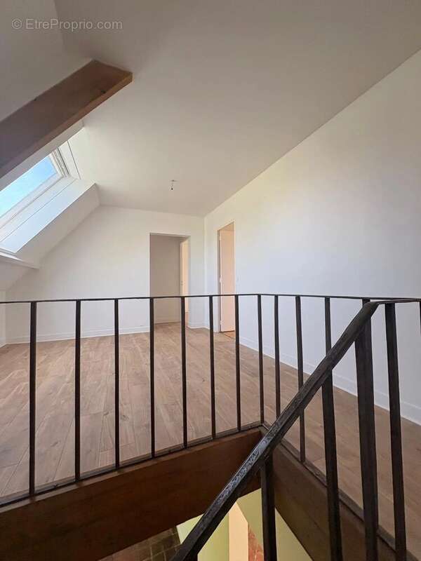 Maison à SAINT-NOM-LA-BRETECHE