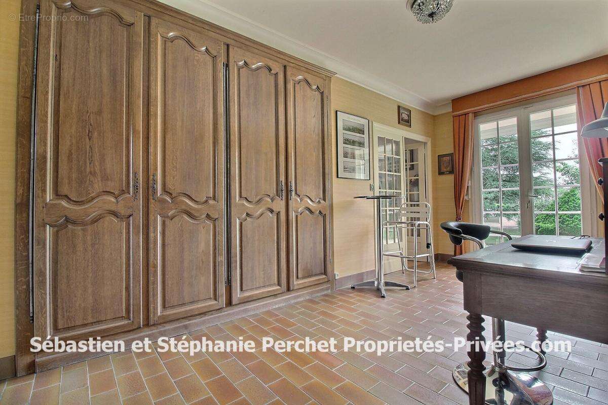 Maison à SAINT-PERAVY-LA-COLOMBE