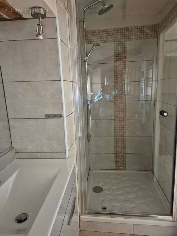   - Appartement à DRAGUIGNAN