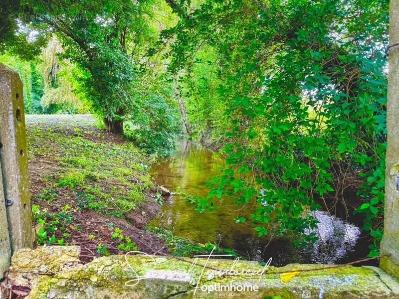 Maison à CROISSANVILLE