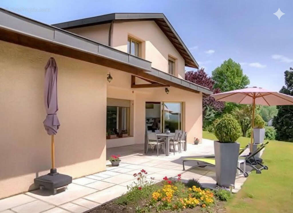 Maison à BOURGOIN-JALLIEU