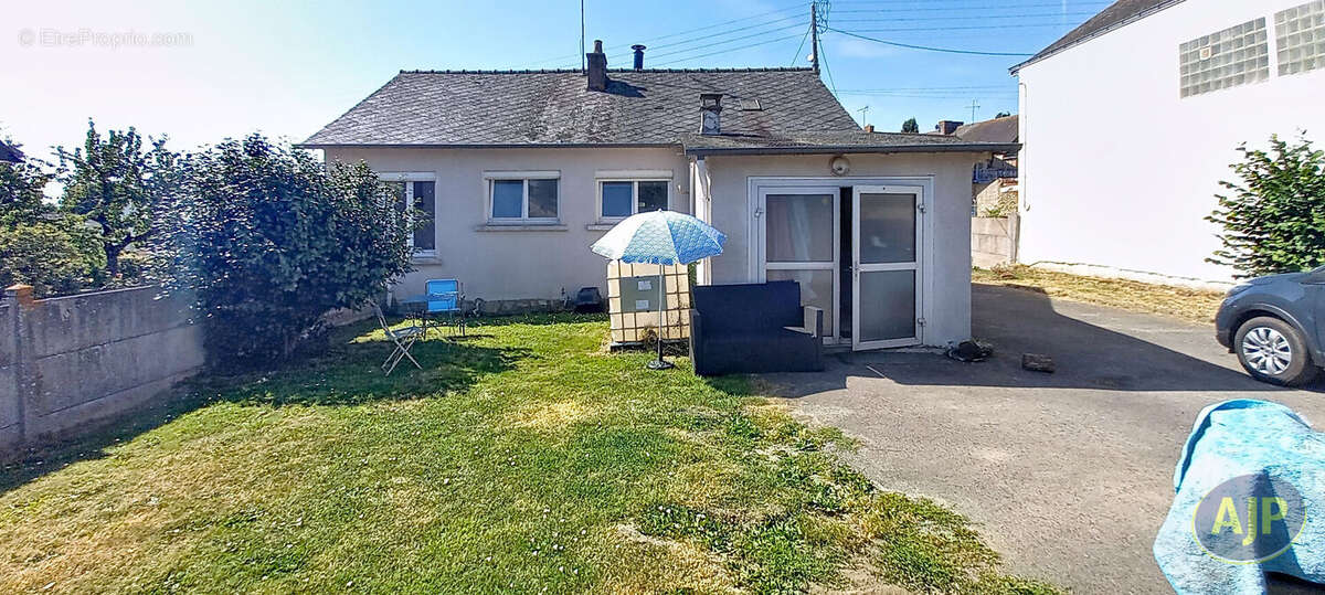 Maison à LUSANGER