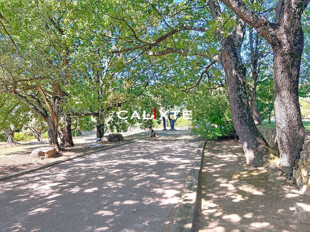 Maison à TOURRETTES