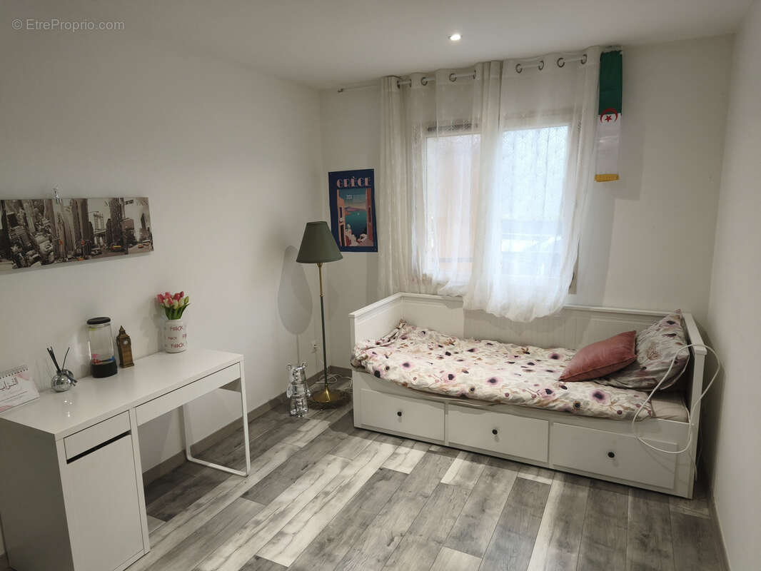 Maison à MASSIEU