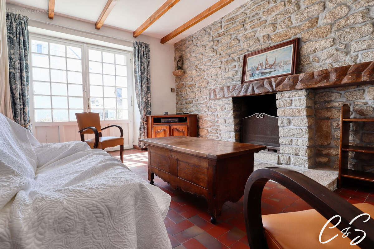 Maison à TREFFIAGAT