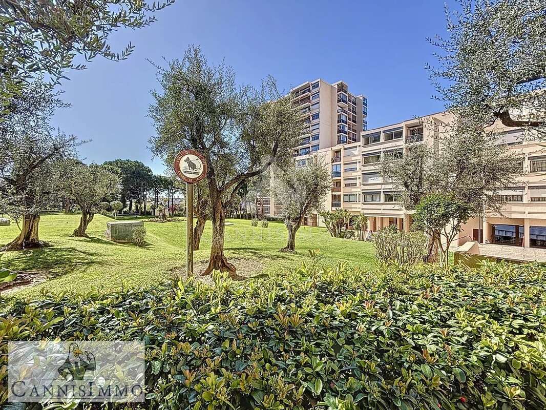 Appartement à LE CANNET