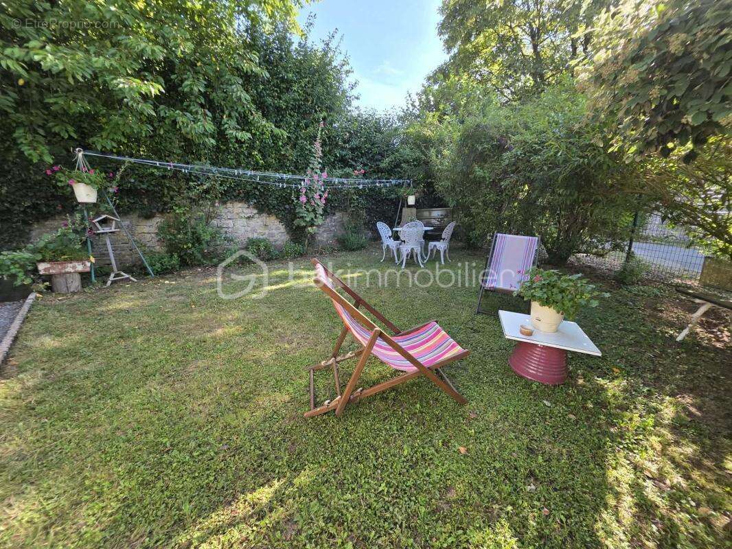  Arreux Rare sur le secteur, confort, luminosité et tranquillité pour cette maison - photo 12