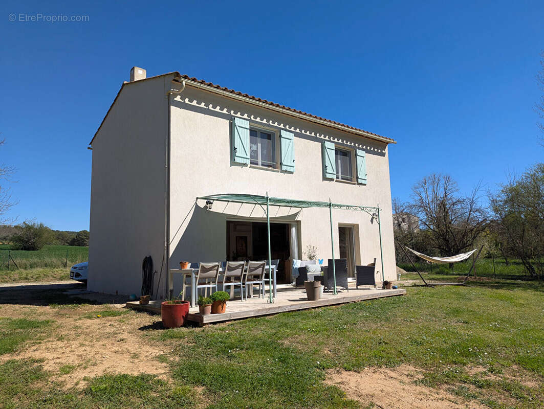 Maison à VILLECROZE