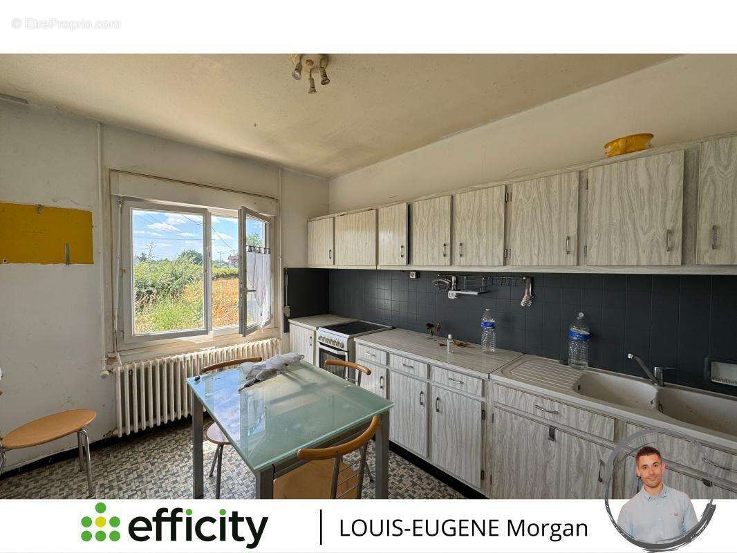 Maison à MAUPREVOIR