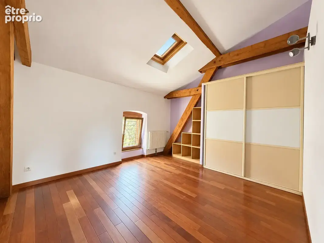 Appartement en duplex 174 m2 - MACLAS centre - 4 chambres, cave et terrasse privatives + jardin commun - photo 15