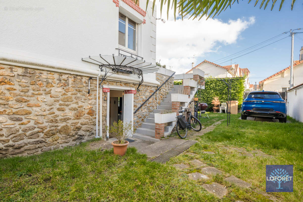 Maison à LES PAVILLONS-SOUS-BOIS