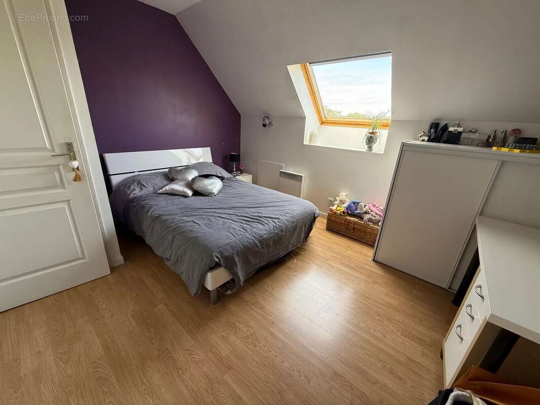 Maison à OLLAINVILLE