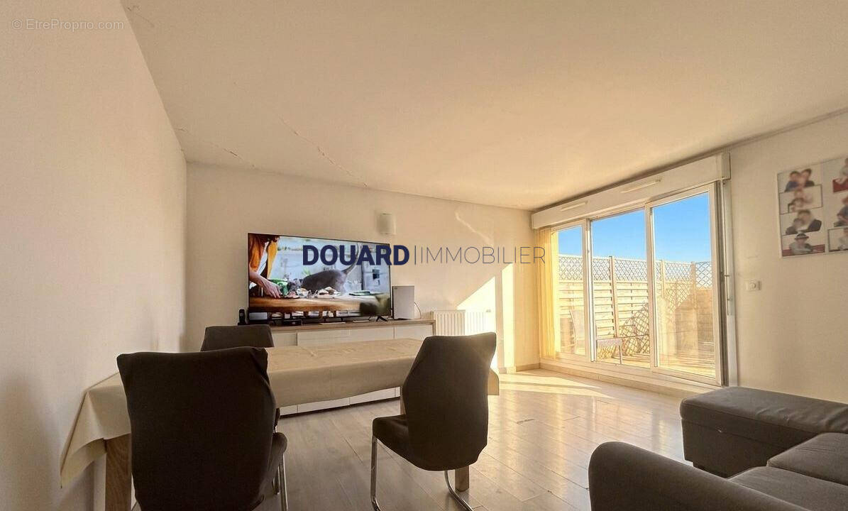 Appartement à SARTROUVILLE