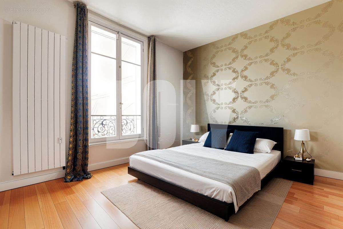 Appartement à NEUILLY-SUR-SEINE