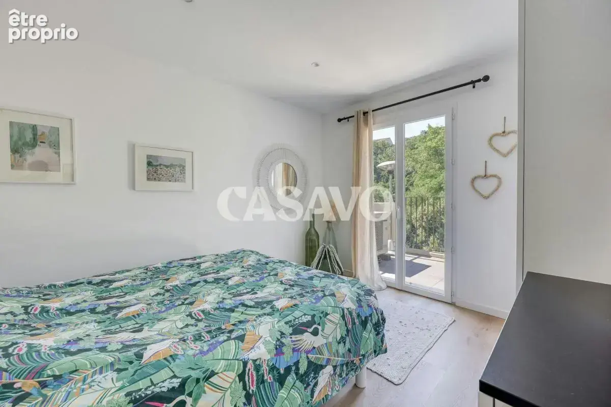 Vente Appartement 3 pièces de 70m² - 13640 La Roque-d'Anthéron - photo 9
