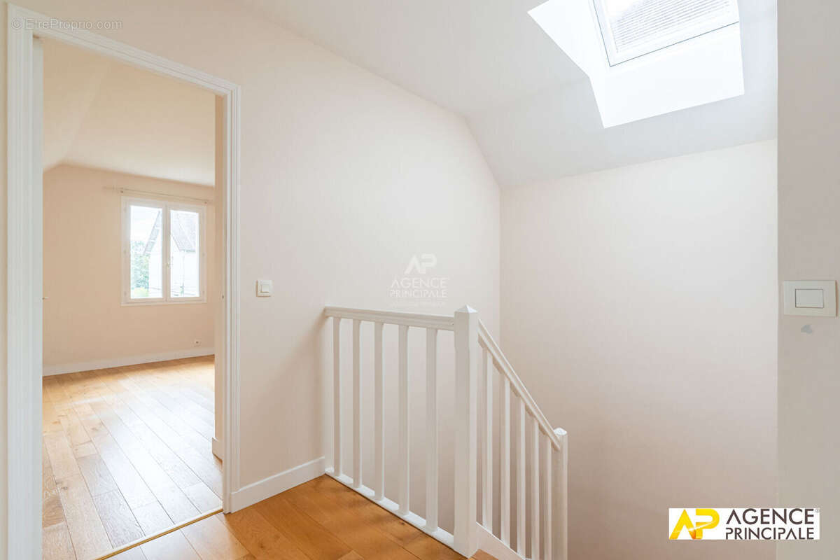 Maison à Maisons-Laffitte - photo 8