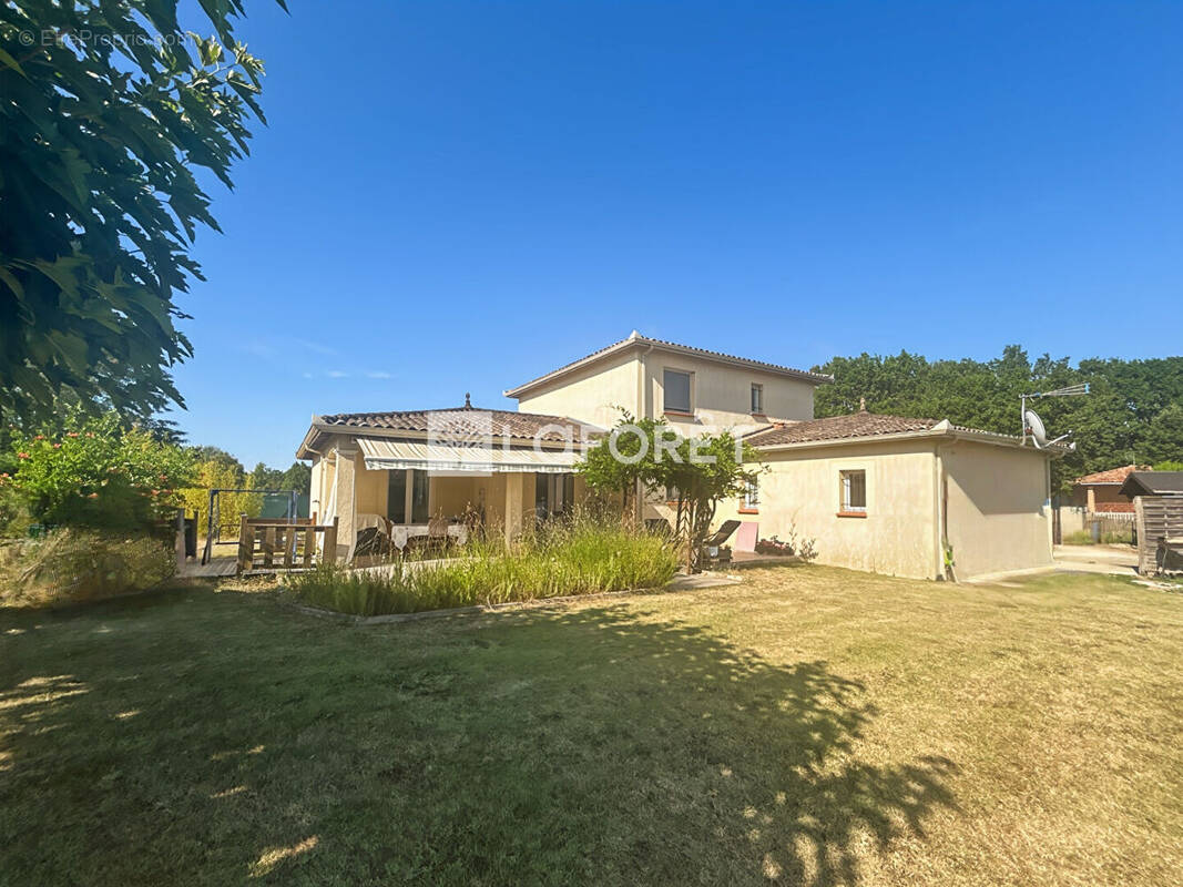 Maison à LES BARTHES