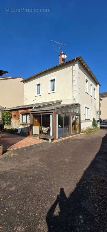 Maison à LE PALAIS-SUR-VIENNE