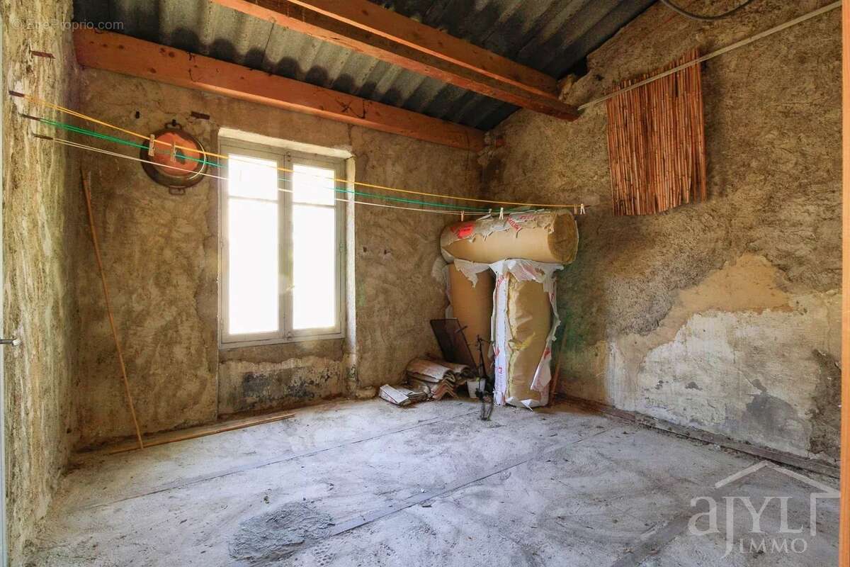 Appartement à ROGNES