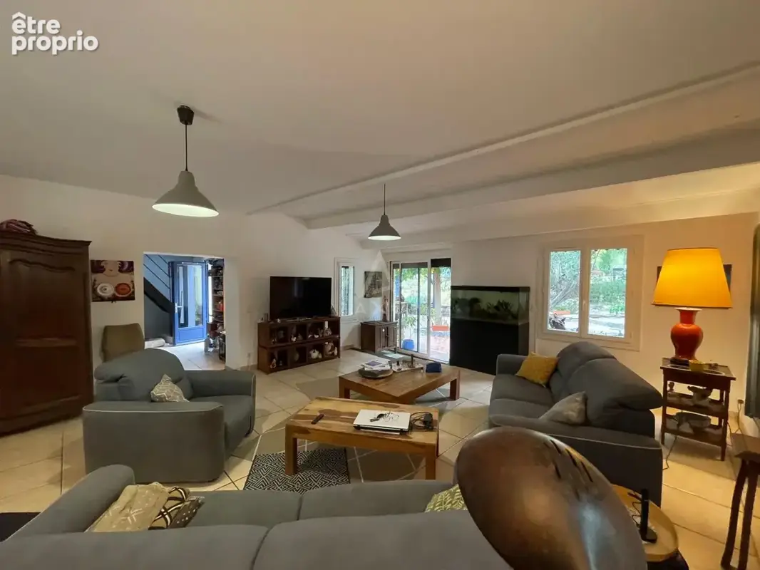 Maison de campagne sur 16 000m² de terrain avec piscine - photo 4