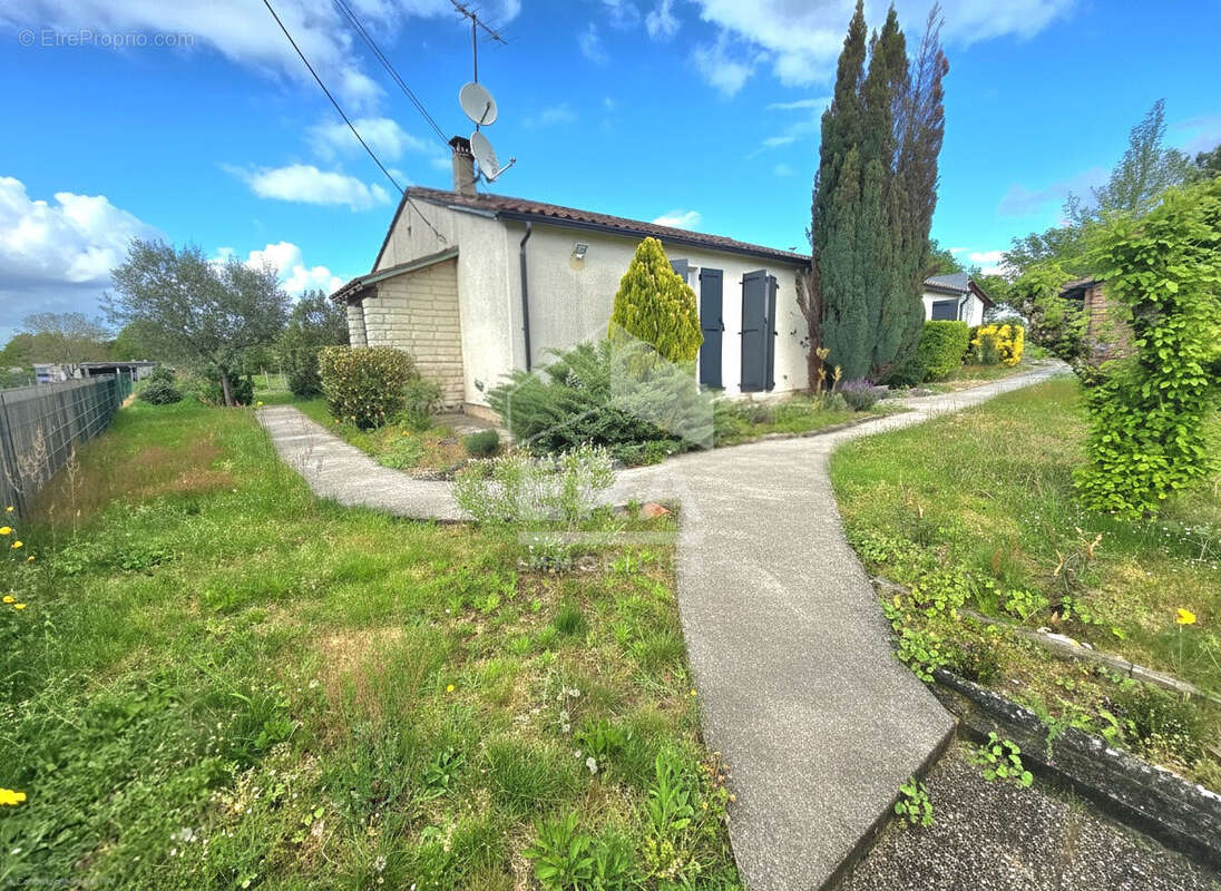 Maison à MONTPON-MENESTEROL