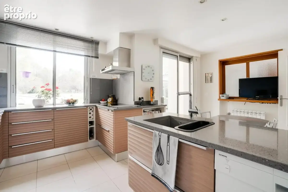 Propriété familiale PERTHES 210 m2 avec piscine. - photo 8