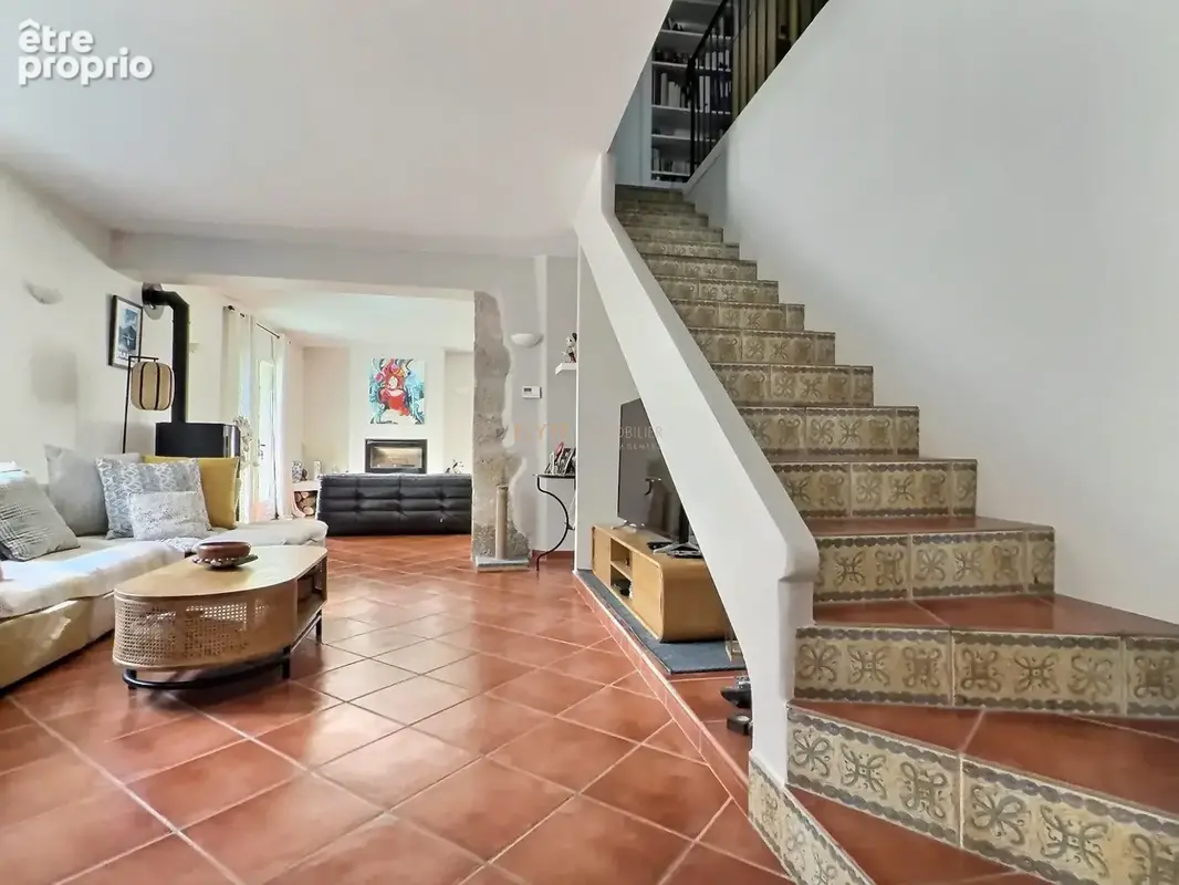 Maison 4 pièces 207 m² à vendre à Camps-La-Source (83170) - photo 9