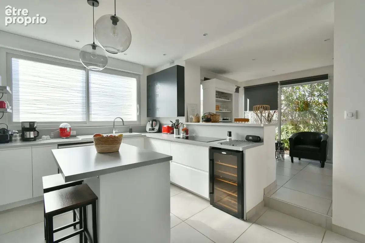 Maison FAMILIALE avec jardin et garage - photo 2