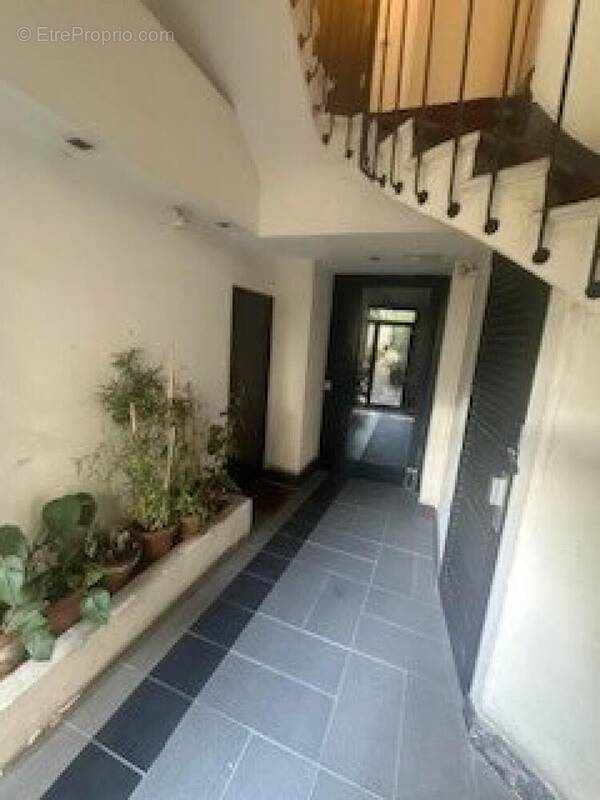 Photo 1 - Appartement à PARIS-11E