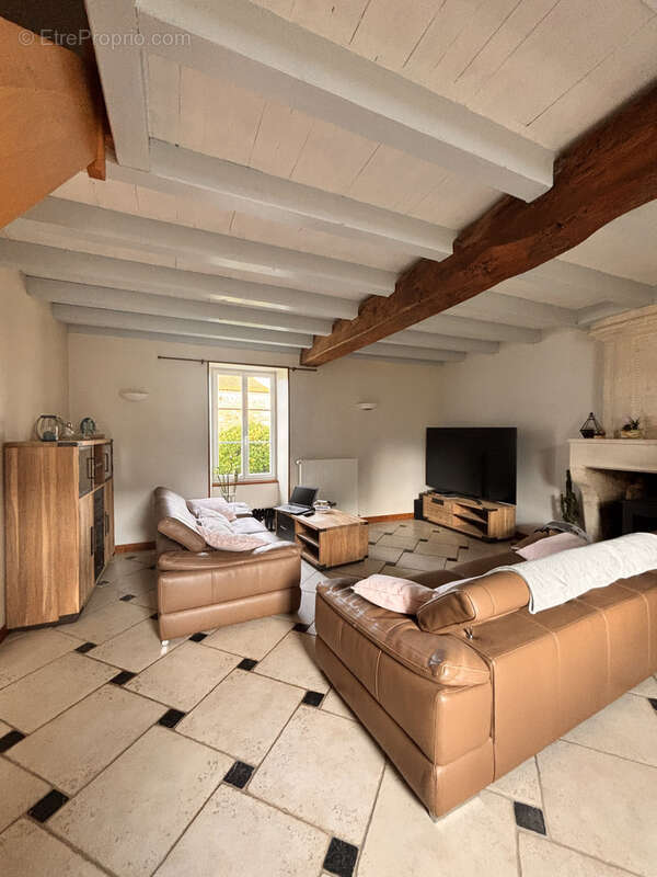 Maison à CORME-ROYAL