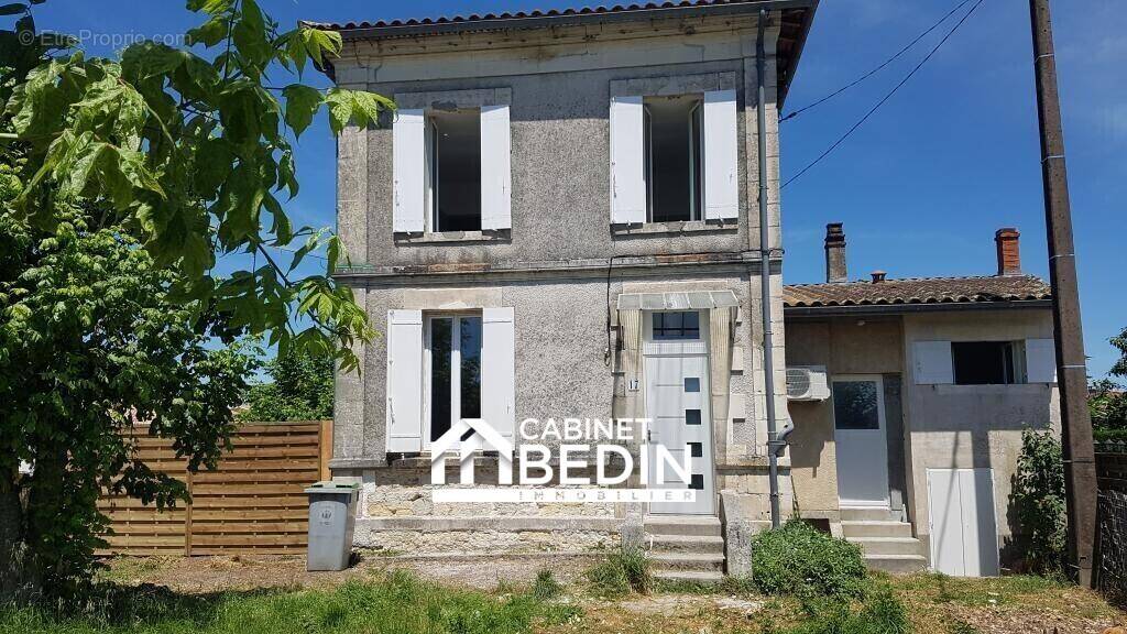 Maison à COUTRAS
