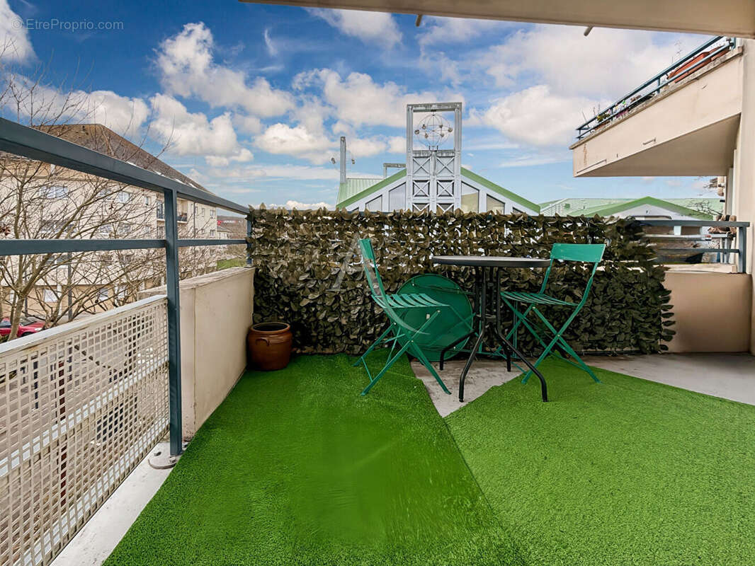 Appartement à JOUY-LE-MOUTIER