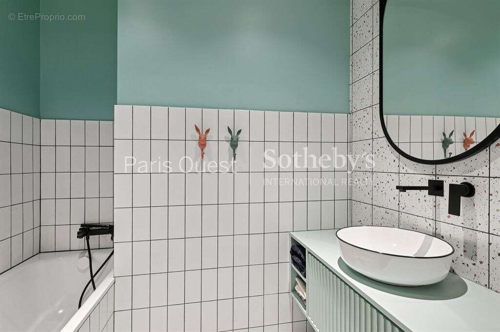 Appartement à PARIS-7E